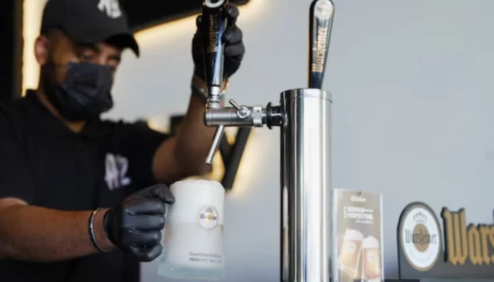 সৌদি আরবে খোলা হচ্ছে নতুন দুই মদের দোকান