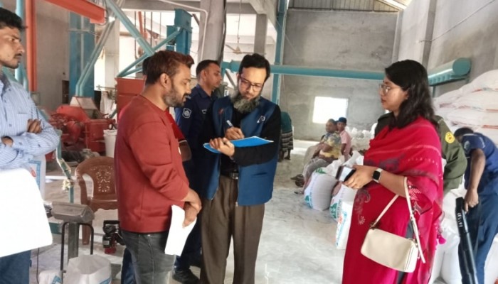 রাজশাহীতে লাইসেন্সবিহীন ফ্লাওয়ার মিলের ১০ হাজার টাকা জরিমানা