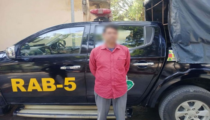 রাজশাহীতে সাজা ও জরিমানাপ্রাপ্ত পলাতক আসামি গ্রেপ্তার