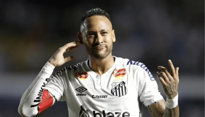 ইনজুরি নিয়েই মাঠে নেইমার, গোল-অ্যাসিস্টে জয় পেল সান্তোস