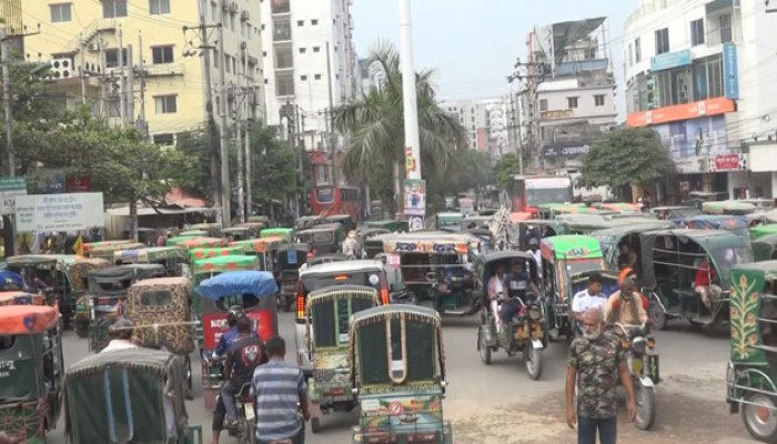 “যানজটে থমকে রাজশাহী: স্বস্তির নগরী এখন চাপা নগরী”