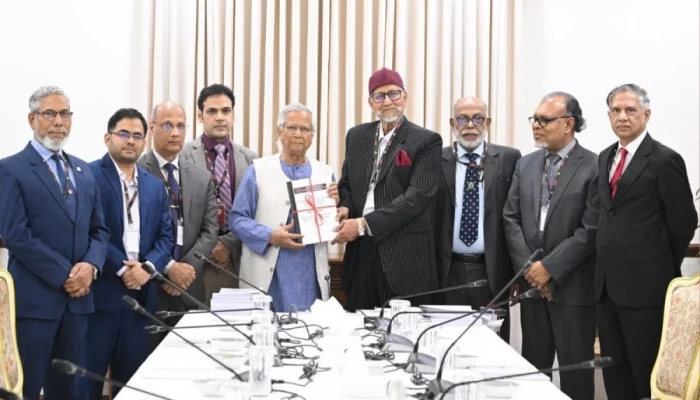 বিডিআর হত্যাকাণ্ডে দলগতভাবে জড়িত আওয়ামী লীগ, মূল সমন্বয়কারী তাপস: কমিশন