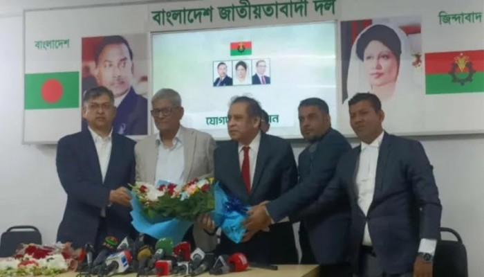 বিএনপিতে যোগ দিলেন রেজা কিবরিয়া