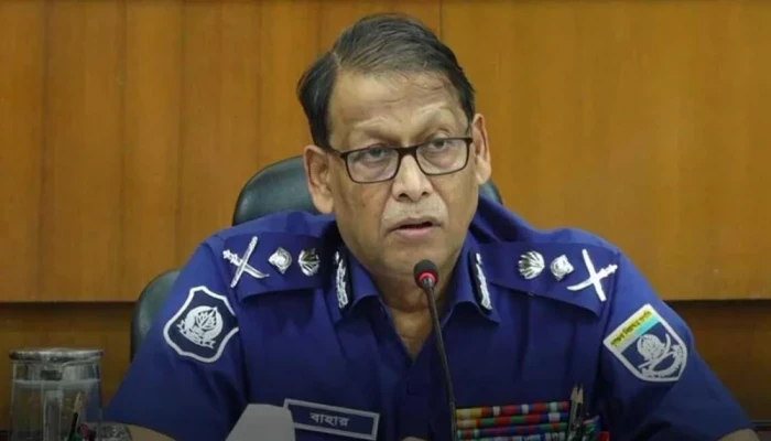 নির্বাচনে সব পুলিশ সদস্যকে শতভাগ নিরপেক্ষ থাকতে হবে: ডিএমপি কমিশনার