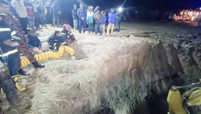 ২১ ঘণ্টা পরও উদ্ধার হয়নি শিশু স্বাধীন, চলছে টানা অভিযান