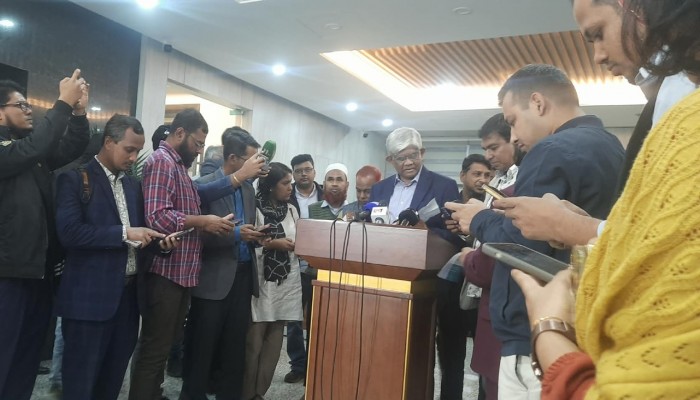 ভারতের সঙ্গে সম্পর্ক স্বাভাবিক করতে কাজ করছে সরকার : অর্থ উপদেষ্টা