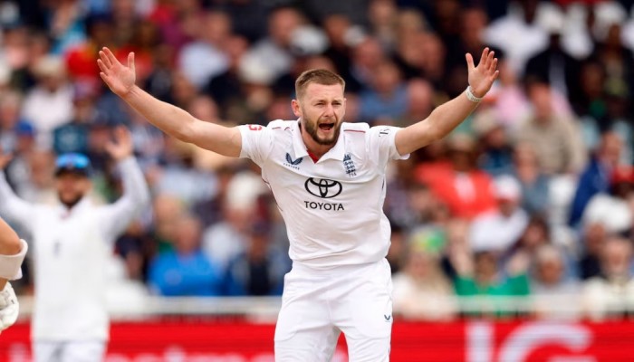 চোটের কারণে মাঠ ছাড়লেন অ্যাটকিনসন, শঙ্কায় ইংল্যান্ড