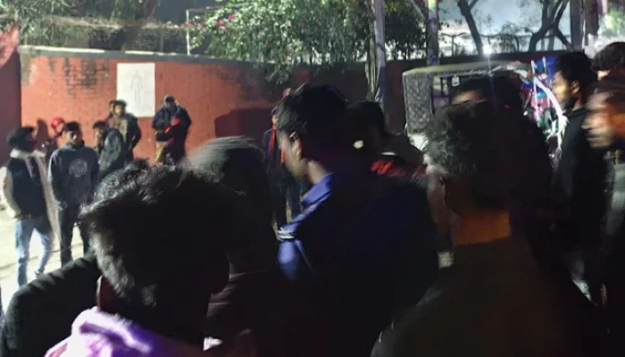 জামিনে মুক্তির পর রাজবাড়ীতে যুবককে লক্ষ্য করে গুলি