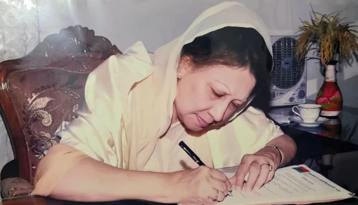 মৃত্যুর কারণে খালেদা জিয়ার মনোনয়ন কার্যক্রম সমাপ্ত মৃত্যুর কারণে খালেদা জিয়ার মনোনয়ন কার্যক্রম সমাপ্ত