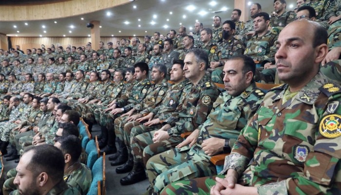 ইরানের বিক্ষুব্ধ জনতার উদ্দেশে ‘রেড লাইন’ ঘোষণা করল সেনাবাহিনী