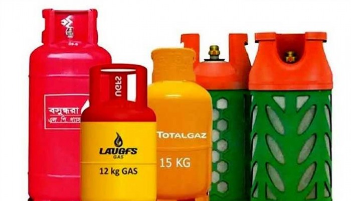 চরম এলপিজি সংকটে বিপর্যস্ত কক্সবাজারের পর্যটন শিল্প