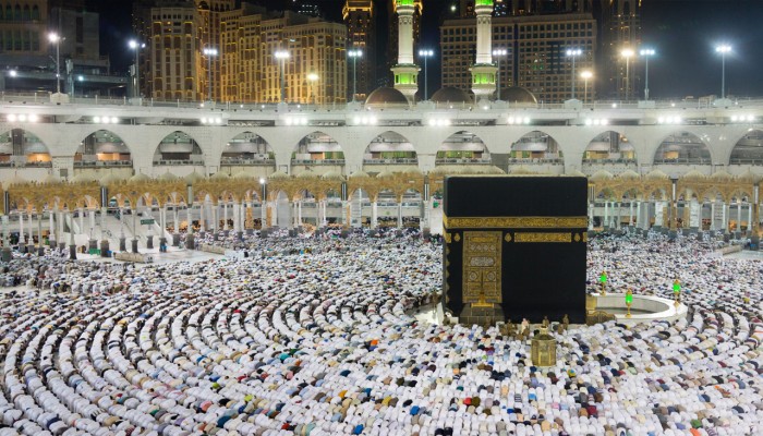 ওমরাহ পালনে ইচ্ছুকদের জন্য দুঃসংবাদ