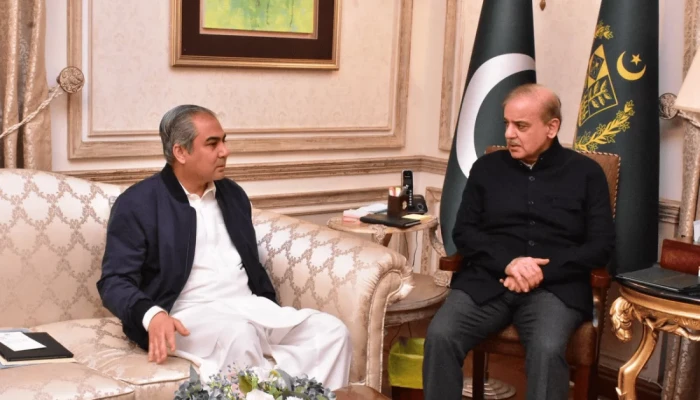 বিশ্বকাপ খেলবে কি না পাকিস্তান—প্রধানমন্ত্রীর সঙ্গে বৈঠকে পিসিবি