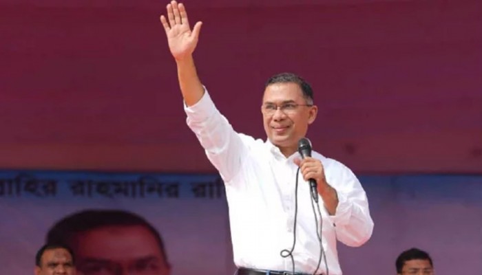 বাংলাদেশের রাজনীতিতে এই মুহূর্তে তারেক রহমানই সবচেয়ে আলোচিত নাম