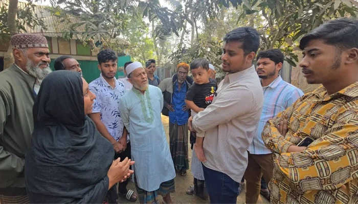 শপথ নিয়েই শহীদ ও আহতদের পাশে হাসনাত