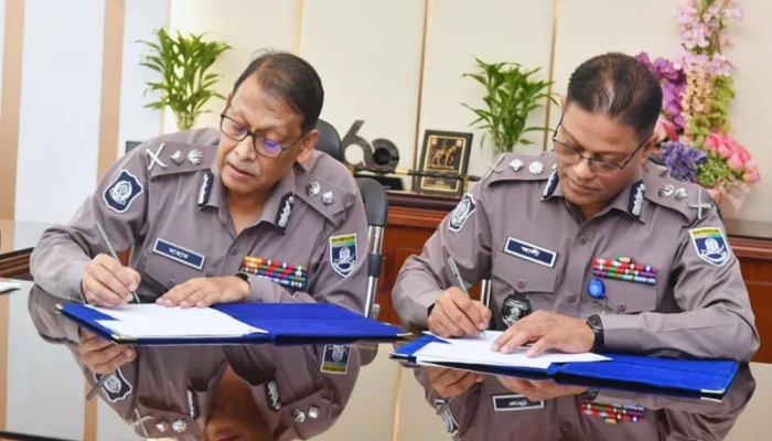 দায়িত্ব গ্রহণ করেছেন নবনিযুক্ত আইজিপি আলী হোসেন ফকির