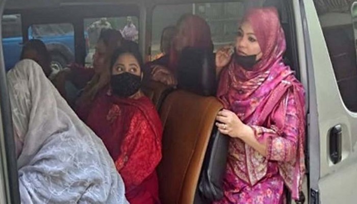 ধানমন্ডিতে ঝটিকা মিছিল থেকে মহিলা আওয়ামী লীগের ৭ নেত্রী গ্রেপ্তার