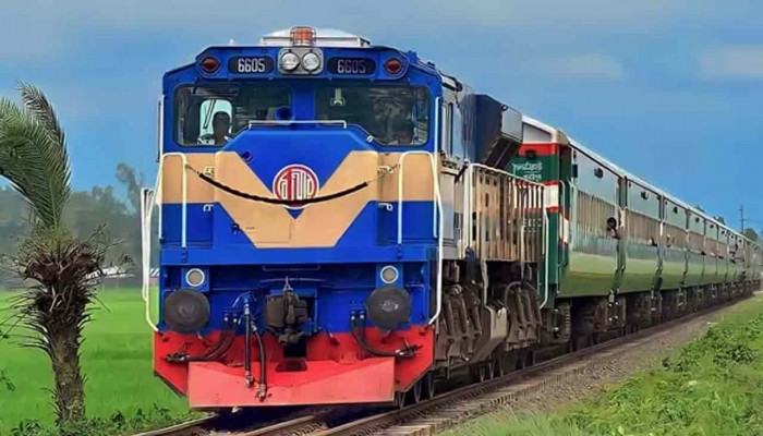 ঈদ ফিরতি ট্রেনের দ্বিতীয় দিনের টিকিট বিক্রি শুরু শনিবার