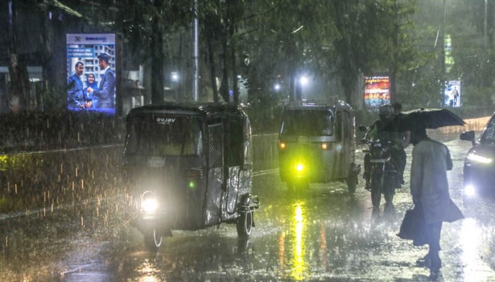 ঢাকাসহ ৮ বিভাগে বৃষ্টি নিয়ে যে বার্তা দিলো আবহাওয়া দপ্তর