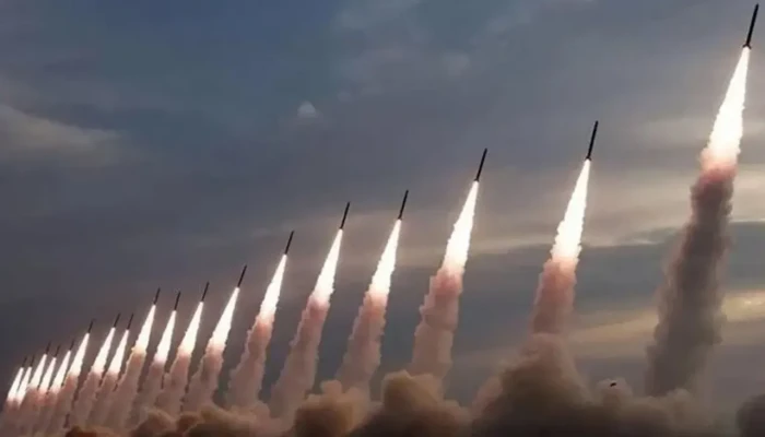 ইতিহাসের সবচেয়ে বড় হামলার মুখে পড়েছে ইসরায়েল