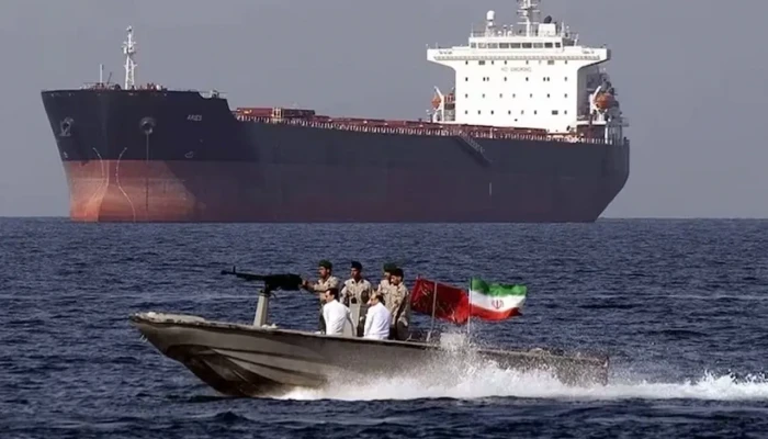 হরমুজে জাপানি জাহাজ চলাচলে অনুমতি দিতে প্রস্তুত ইরান