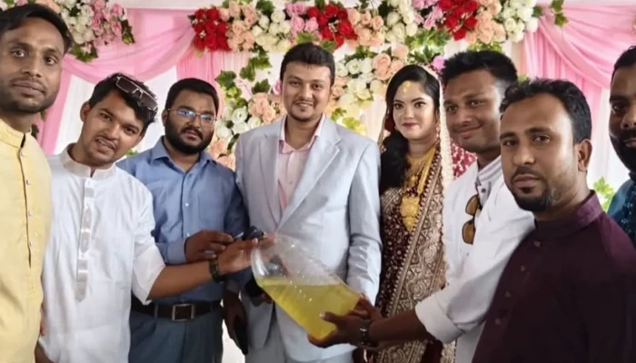 বিয়েতে ডিজেল উপহার পেলেন গণঅধিকার নেতা