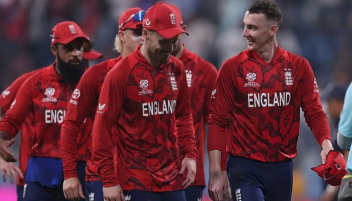 আইপিএলকে ‘না’ বলে দেশকেই আগে রাখলেন তারা