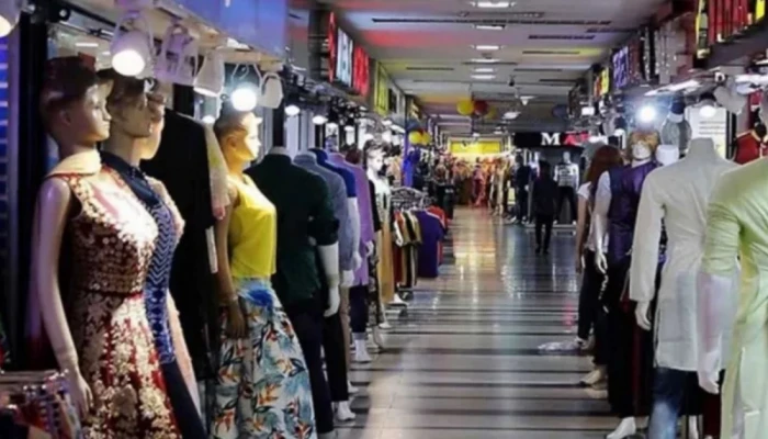 দোকানপাট ও শপিংমল খোলা রাখার সময় পরিবর্তন