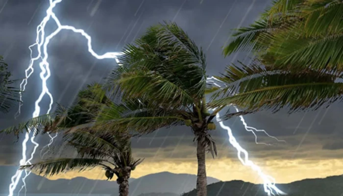 দুপুরের মধ্যে ঢাকায় বজ্রসহ বৃষ্টির আভাস