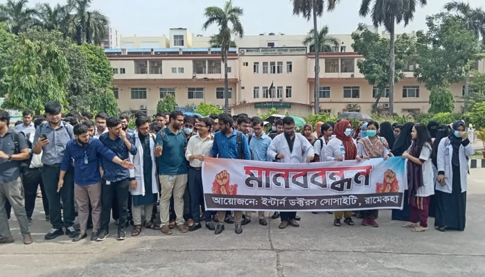 আলোচনায় না এলে অভূতপূর্ব সমস্যায় পড়বে ইরান : ট্রাম্প