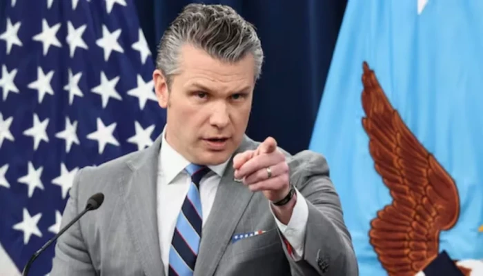 যুক্তরাষ্ট্রের অনুমতি ছাড়া হরমুজ প্রণালিতে কোনো জাহাজ চলছে না: হেগসেথ