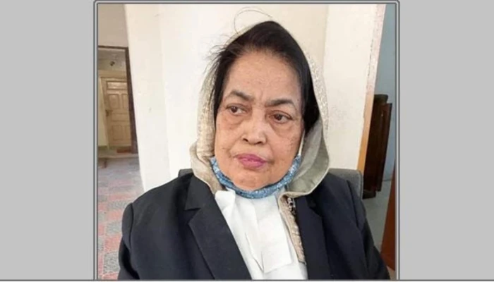 বজ্রপাতে প্রাণ গেল আইনজীবীর