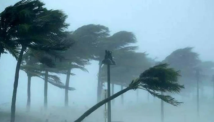 দুই অঞ্চলে ৮০ কিমি বেগে ঝড়ের পূর্বাভাস