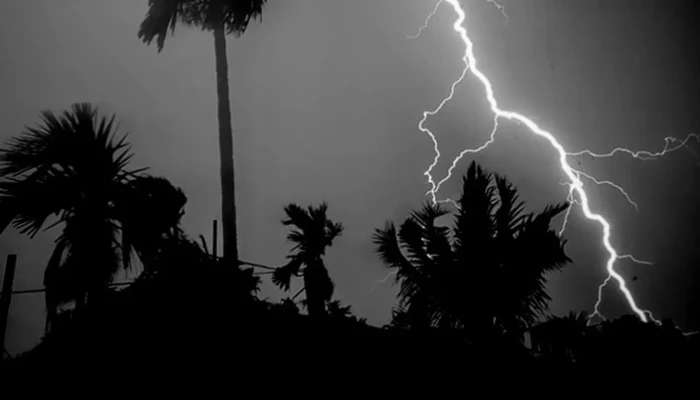 রাত ১টার মধ্যে ঝড় হতে পারে যেসব অঞ্চলে