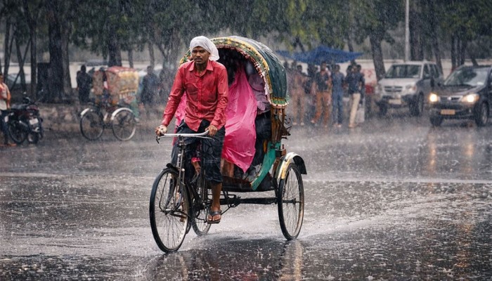 ২৪ ঘণ্টায় ঢাকায় ৮০ মিলিমিটার বৃষ্টিপাত