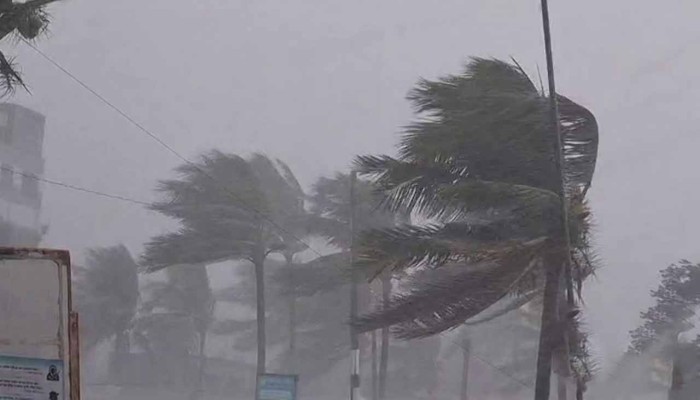 রাত ১টার মধ্যে দেশের যেসব অঞ্চলে ঝড়ের শঙ্কা