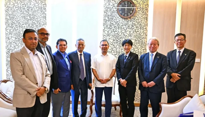 প্রধানমন্ত্রীর সঙ্গে জাপানি প্রতিনিধি দলের সাক্ষাৎ