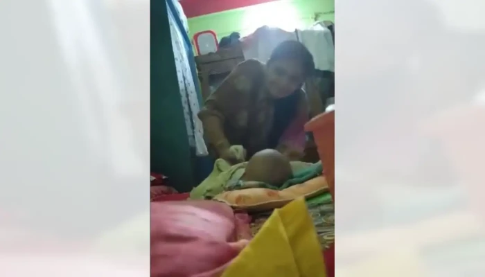 দুই মাসের শিশুর পা ভেঙে দেওয়ার চেষ্টা চাচির, গোপন ক্যামেরায় ধরা