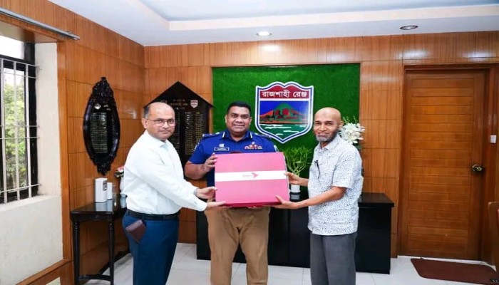 ডিজিটাল প্রতারণা রোধে রাজশাহী রেঞ্জ ডিআইজির সঙ্গে ‘বিকাশ’ প্রতিনিধি দলের সৌজন্য সাক্ষাৎ
