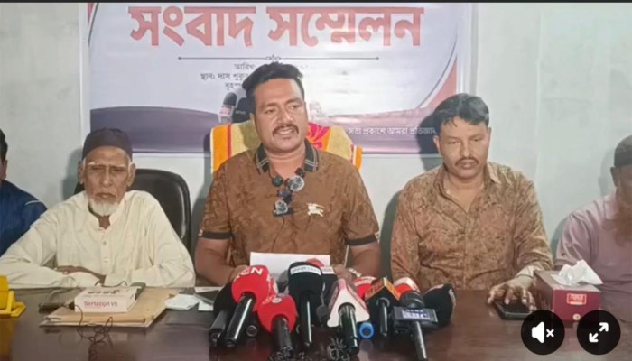 প্রকাশিত সংবাদের প্রতিবাদে যুবদল নেতার সংবাদ সম্মেলন