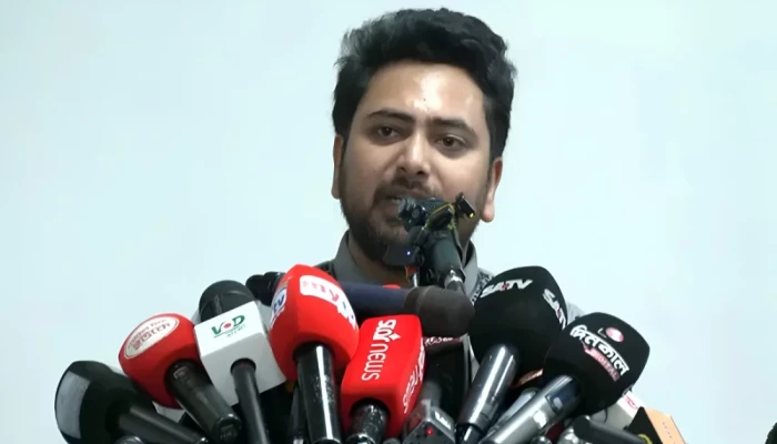 দেশের বর্তমান অর্থনৈতিক ও রাজনৈতিক পরিস্থিতিতে সবার ঐক্যবদ্ধ থাকা উচিত ছিল: নাহিদ ইসলাম