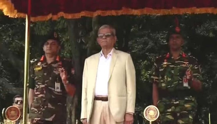 বঙ্গভবনে প্রবেশ করলেন রাষ্ট্রপতি, দেওয়া হলো গার্ড অব অনার