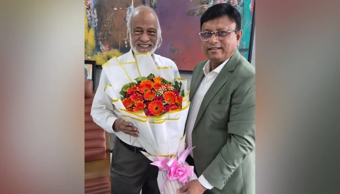 নতুন মন্ত্রী-প্রতিমন্ত্রীতে সরগরম সচিবালয়