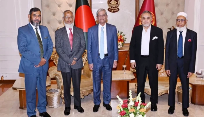 রাষ্ট্রপতির সঙ্গে সৌজন্য সাক্ষাতে নির্বাচন কমিশন