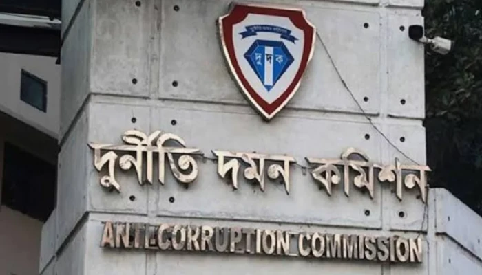 দুদকের নতুন মহাপরিচালক নাজমুল আলম