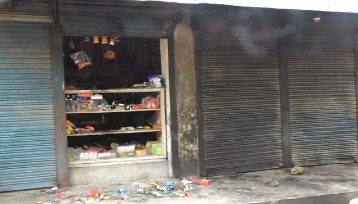 রাজশাহীতে মুদি দোকানিকে কুপিয়ে হত্যা, দোকানে আগুন
