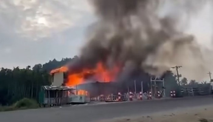 কক্সবাজার ইনানী রিসোর্টে আগুন, নিহত ৫