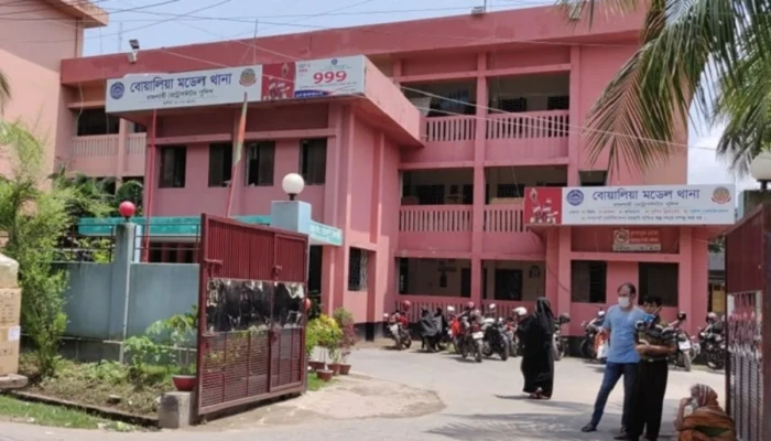 রাজশাহীতে প্রধানমন্ত্রীর জনসভায় মোবাইল খোয়ালেন বিএনপির ৯ নেতাকর্মী