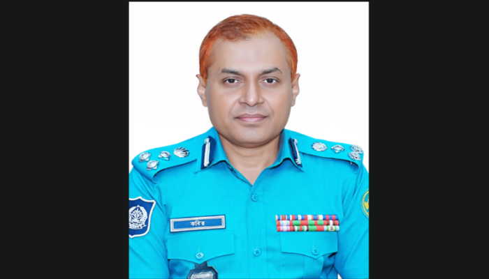 মানবিক পুলিশিংয়ের উজ্জ্বল দৃ‘ষ্টা‘ন্ত পুলিশ কমিশনার মোহাম্মদ ফয়েজুল কবির